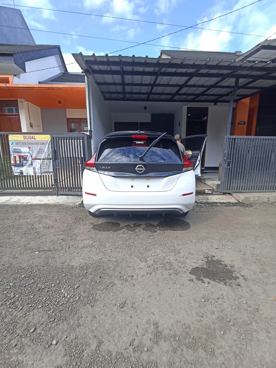 2022 Nissan Leaf Two Tone EV 2022 Nissan Leaf Two Tone EV