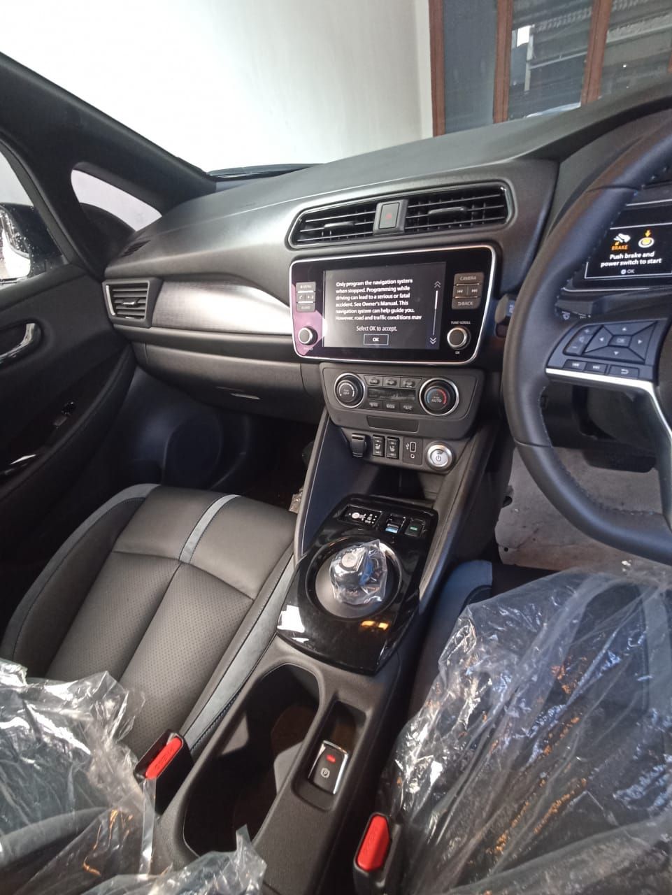 2022 Nissan Leaf Two Tone EV 2022 Nissan Leaf Two Tone EV