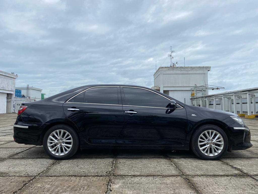 Dijual 2017 Toyota Camry V 2.5L AT V 2.5L AT Bekas
