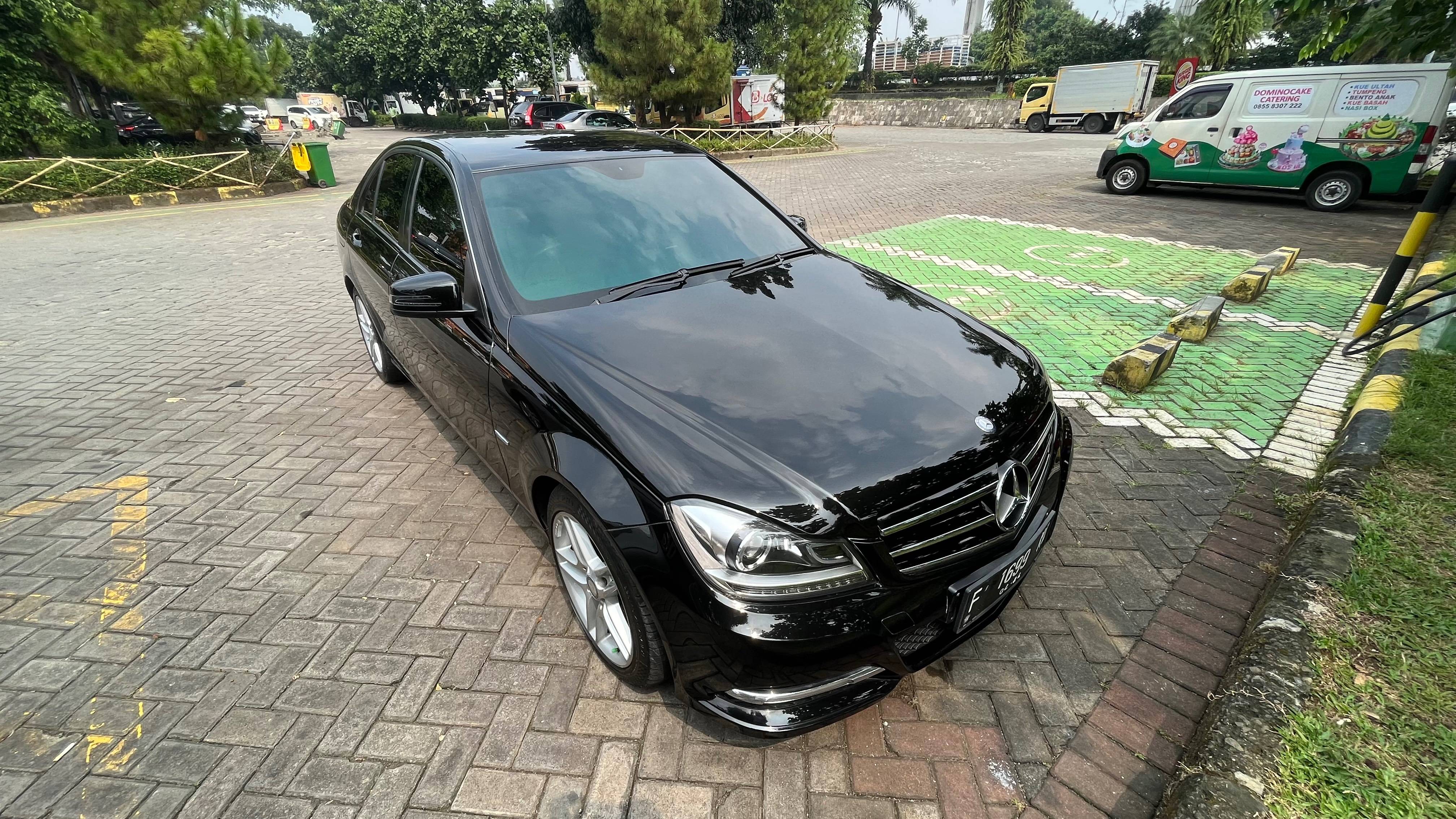 2011 Mercedes Benz C-Class  C 200 CGI CLASSIC C 200 CGI CLASSIC bekas