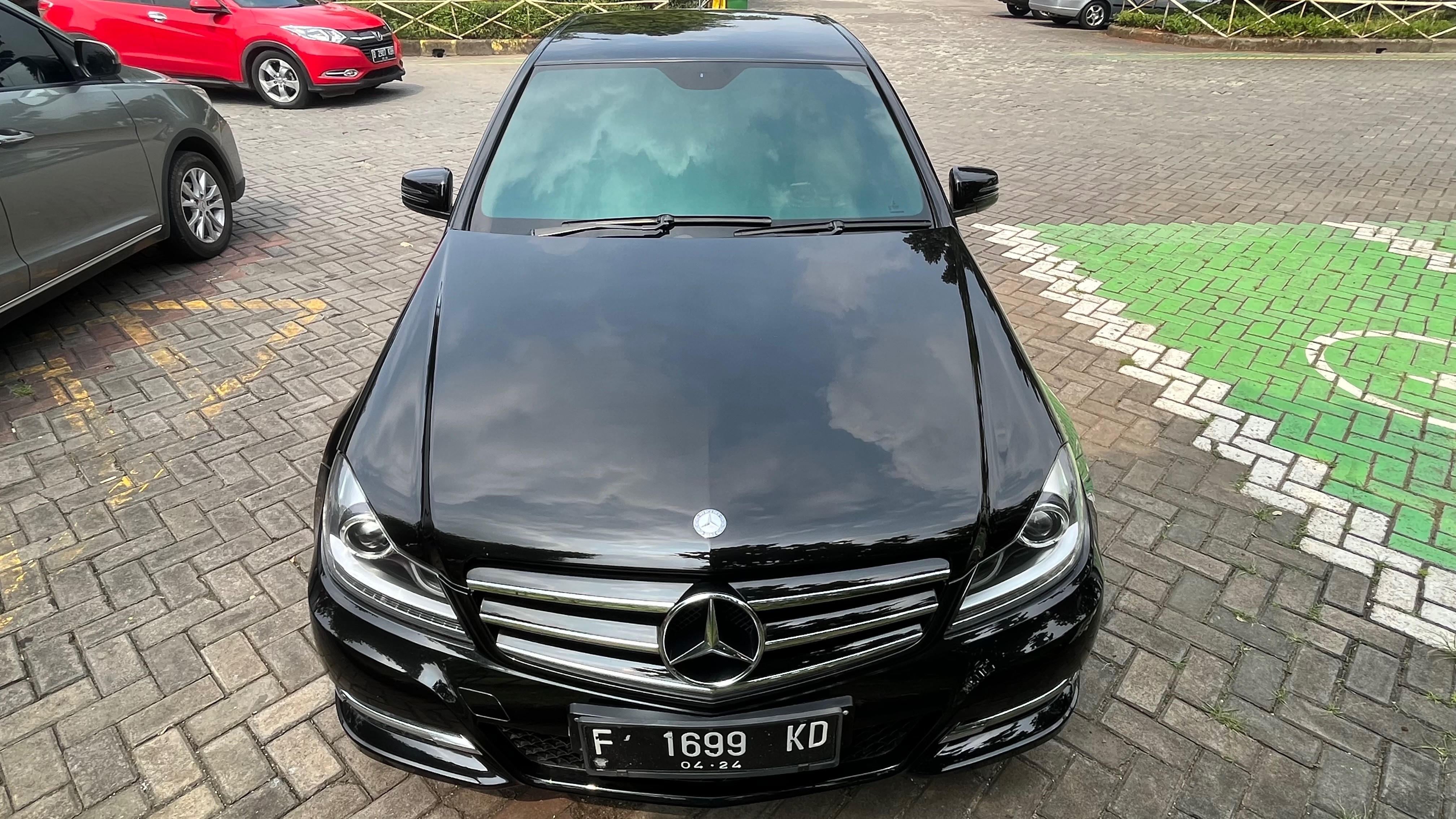 2011 Mercedes Benz C-Class  C 200 CGI CLASSIC 2011 Mercedes Benz C-Class  C 200 CGI CLASSIC