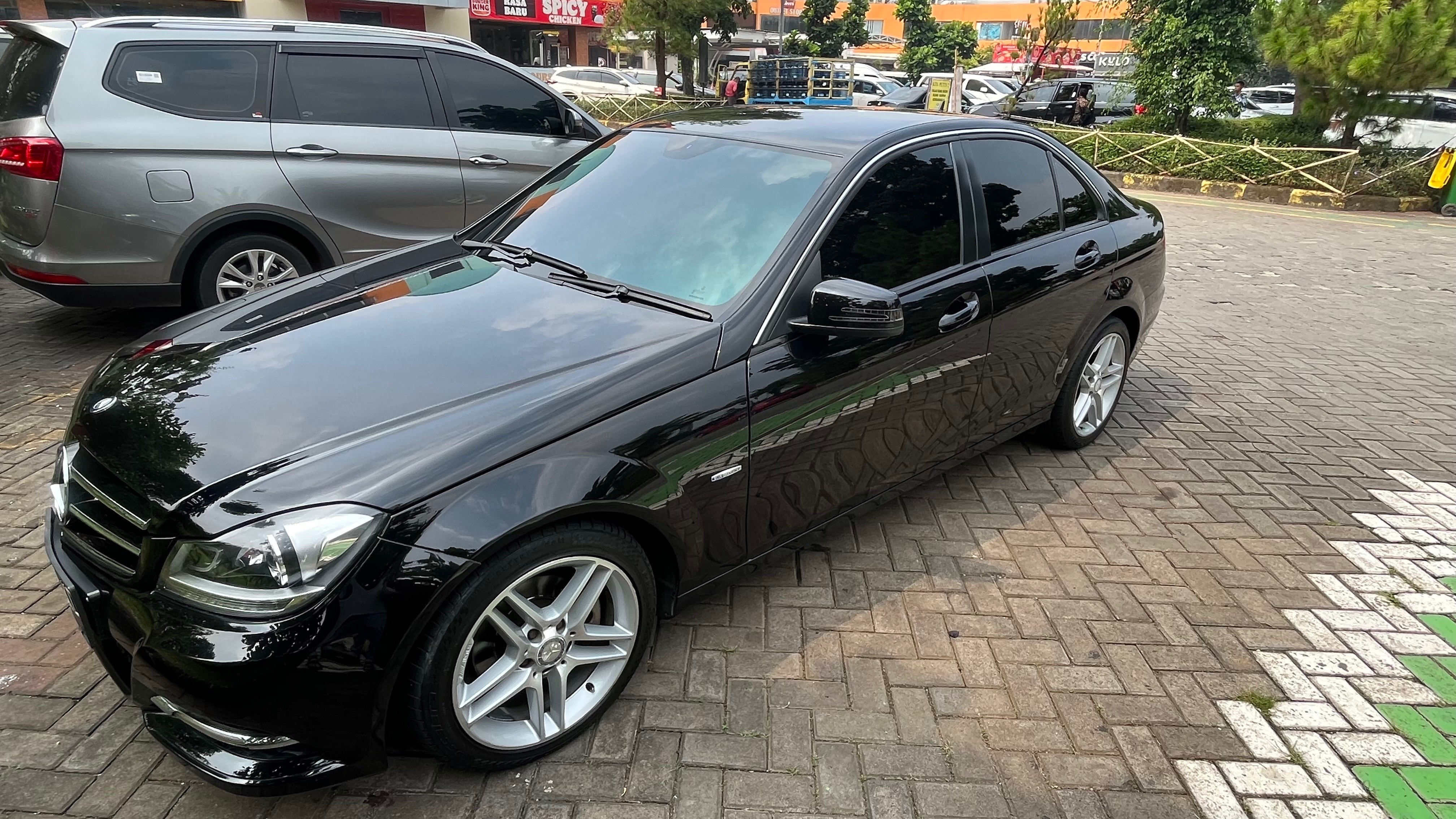 2011 Mercedes Benz C-Class  C 200 CGI CLASSIC 2011 Mercedes Benz C-Class  C 200 CGI CLASSIC