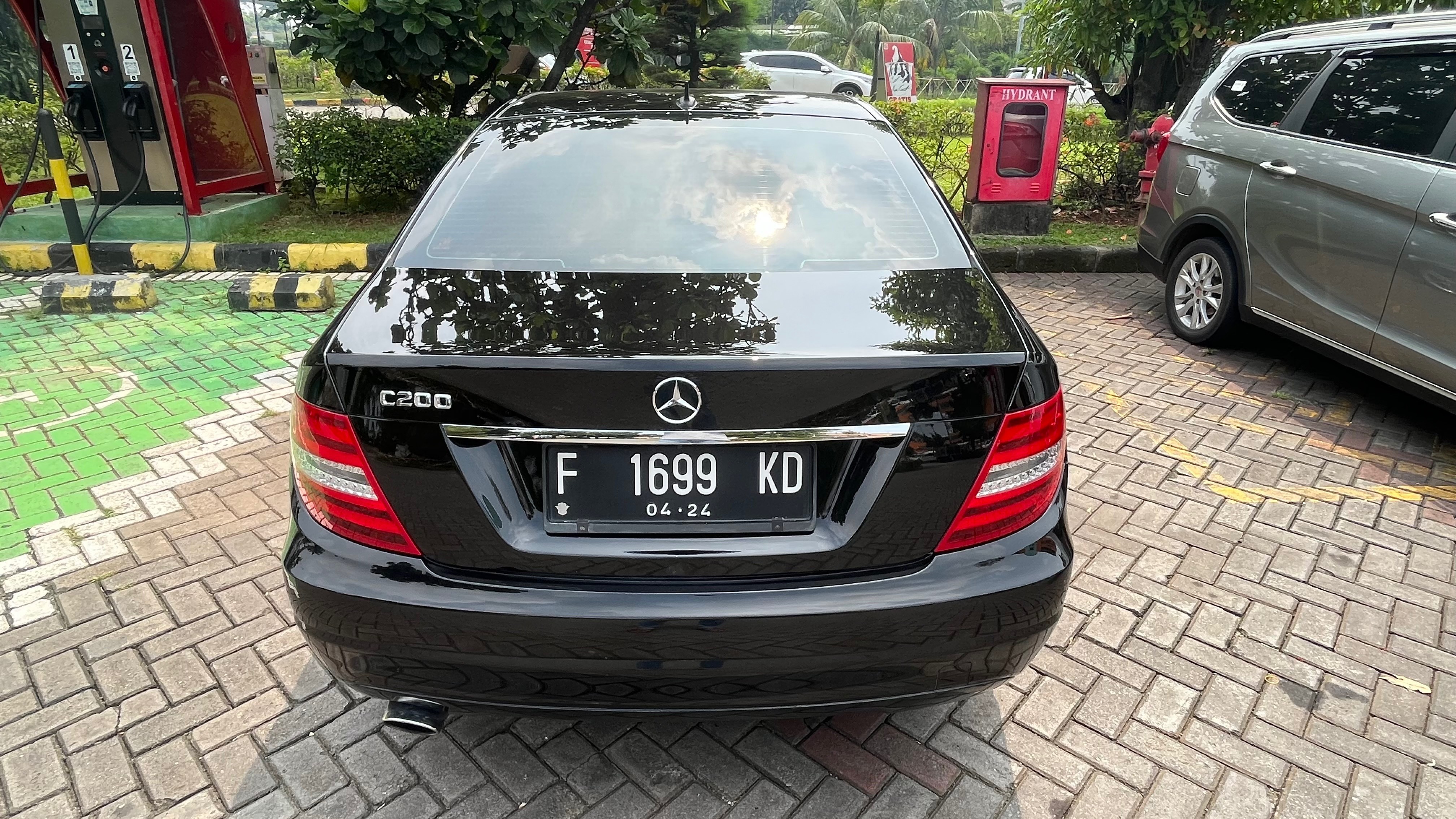 2011 Mercedes Benz C-Class  C 200 CGI CLASSIC 2011 Mercedes Benz C-Class  C 200 CGI CLASSIC