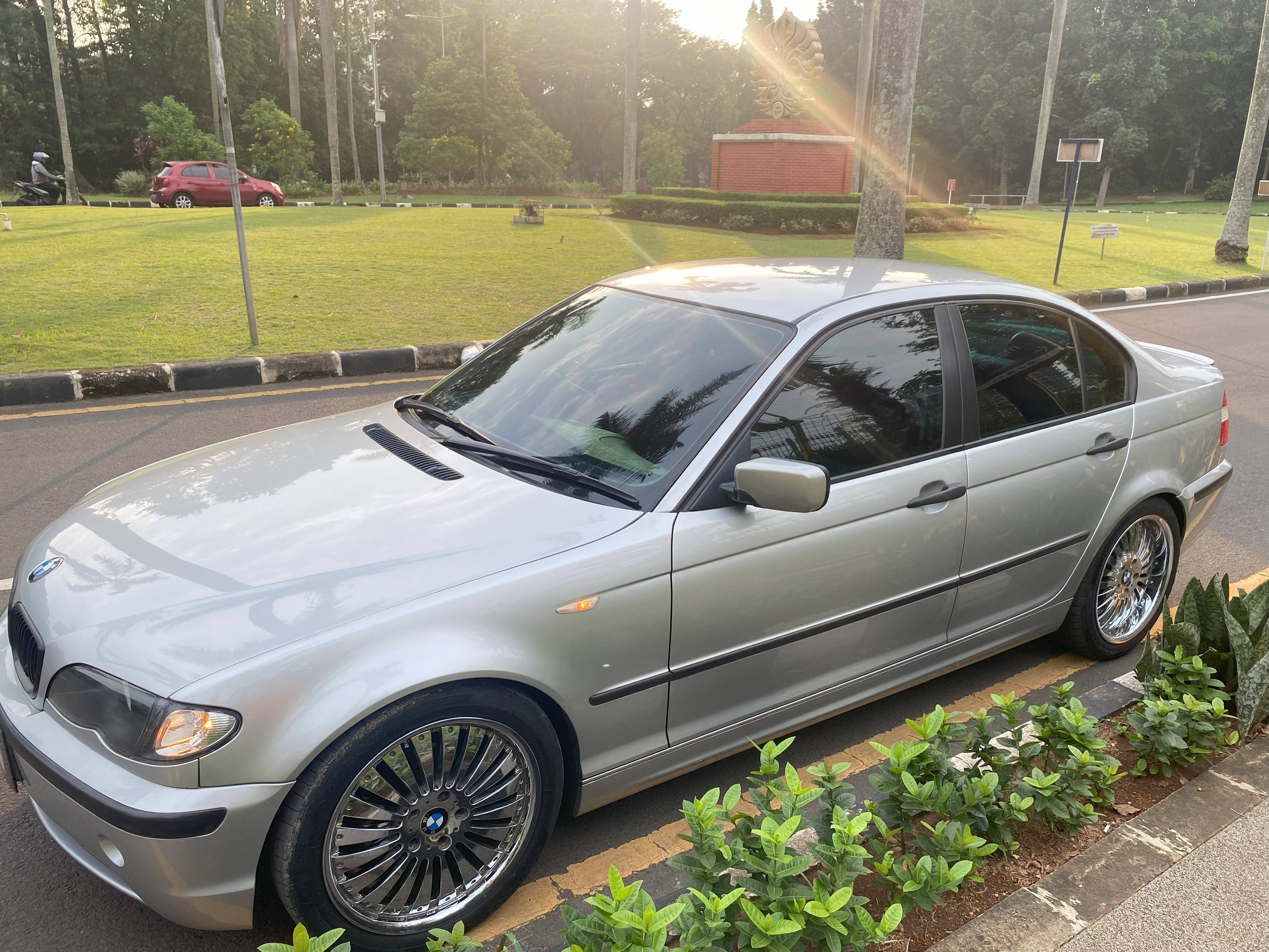 Dijual 2003 BMW 3 Series Sedan  318iAt 318iAt Bekas