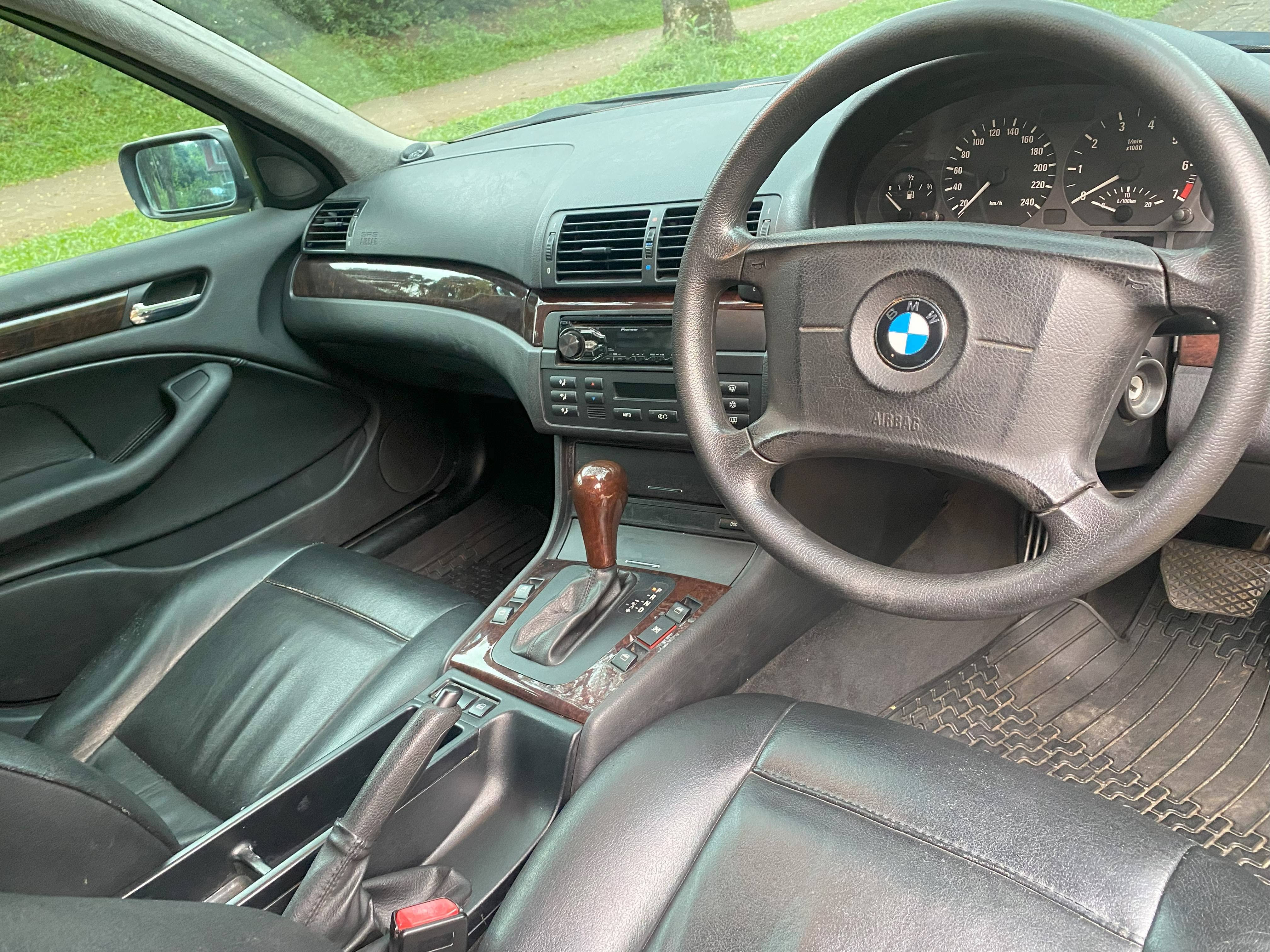 2003 BMW 3 Series Sedan  318iAt 2003 BMW 3 Series Sedan  318iAt