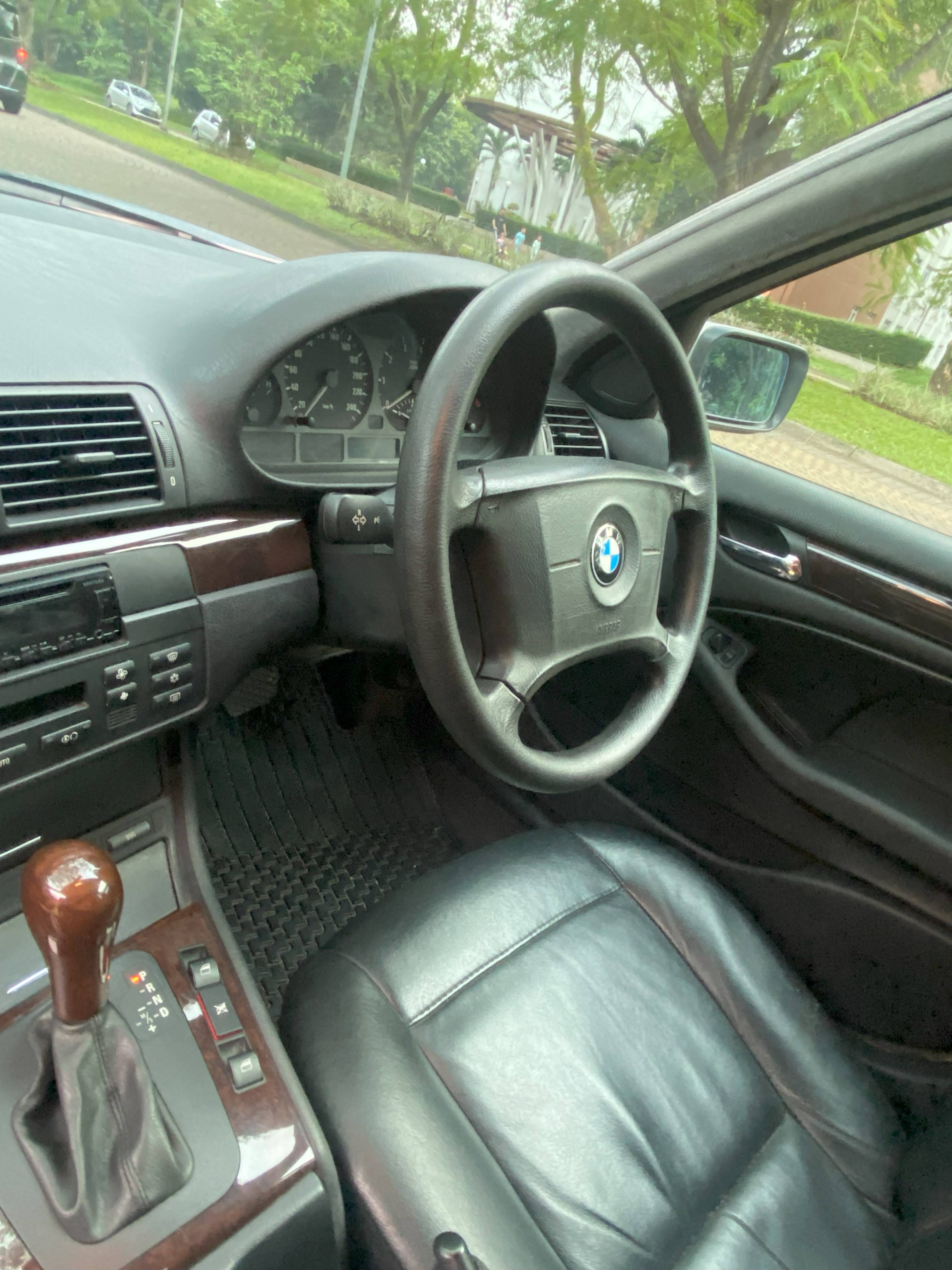 2003 BMW 3 Series Sedan  318iAt 2003 BMW 3 Series Sedan  318iAt