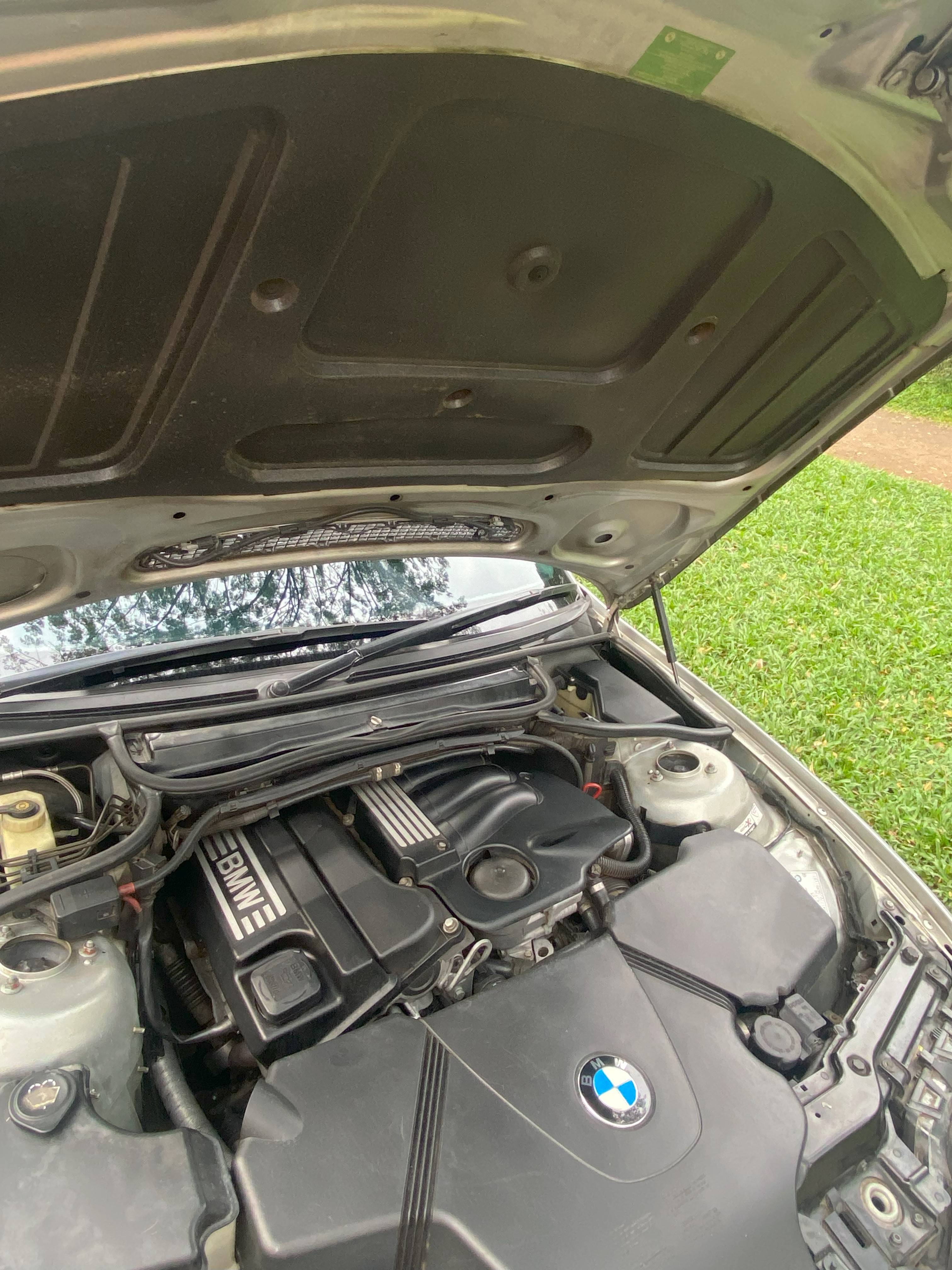 2003 BMW 3 Series Sedan  318iAt 2003 BMW 3 Series Sedan  318iAt