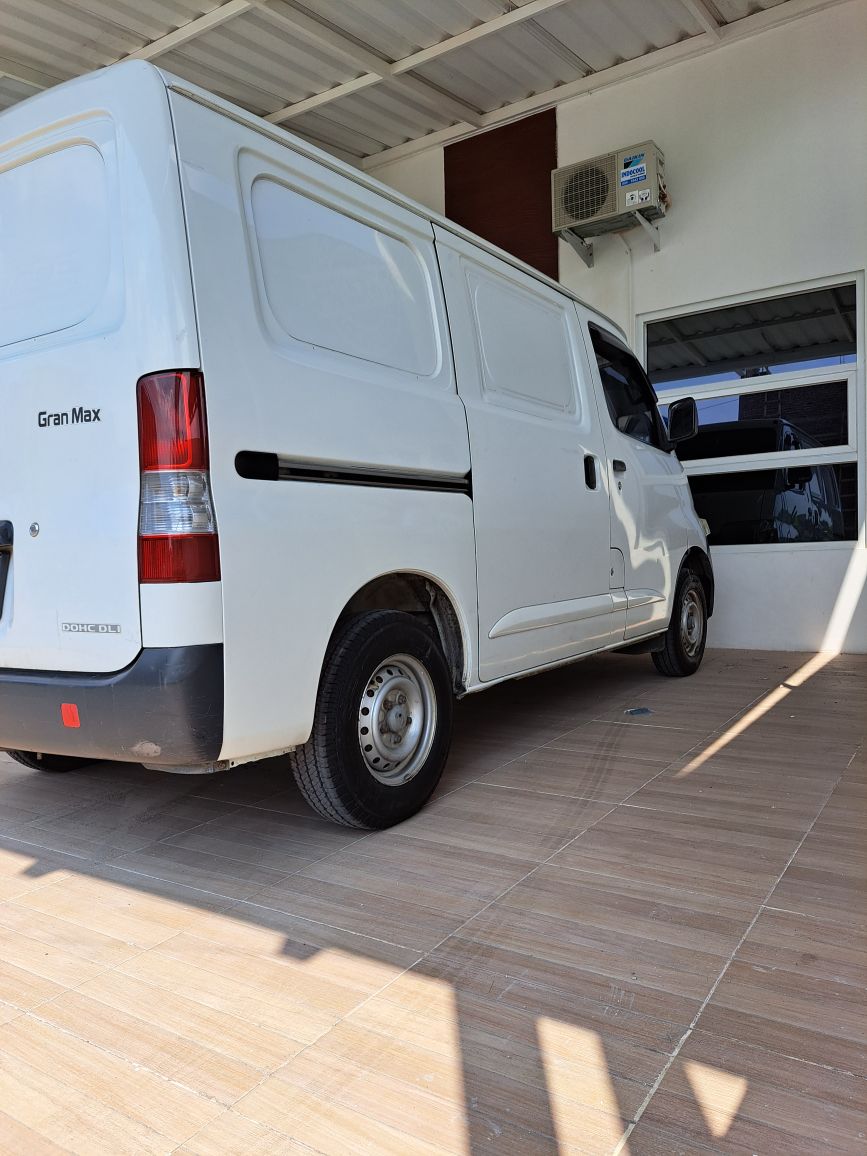 2016 Daihatsu Gran Max MB 1.3 BLIND VAN AC 2016 Daihatsu Gran Max MB 1.3 BLIND VAN AC