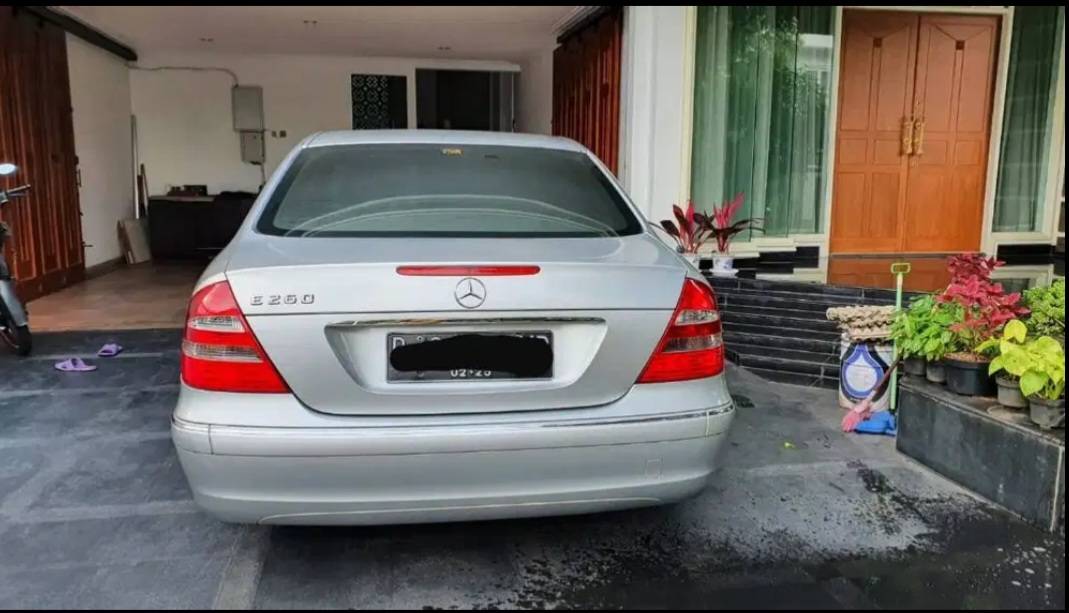 2005 Mercedes Benz E-Class 2005 Mercedes Benz E-Class