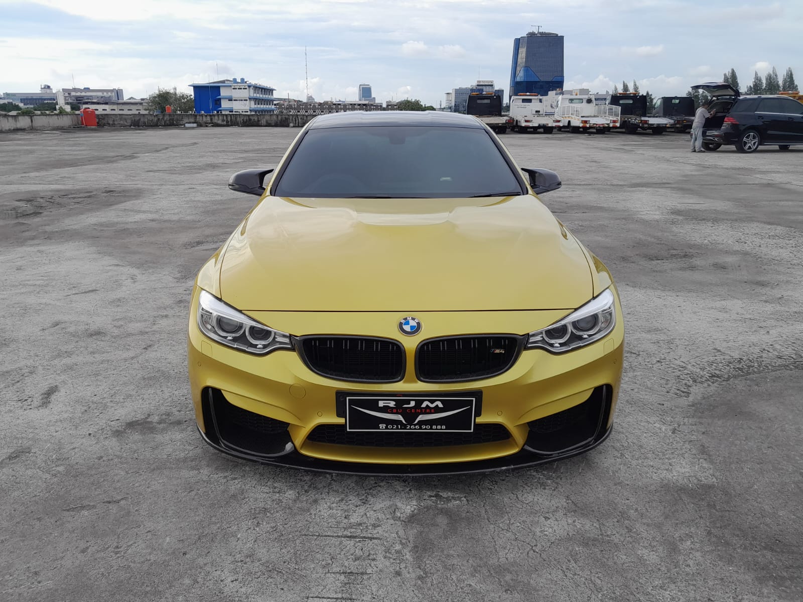 2015 BMW M4 Coupe  3.0 L AT Bekas