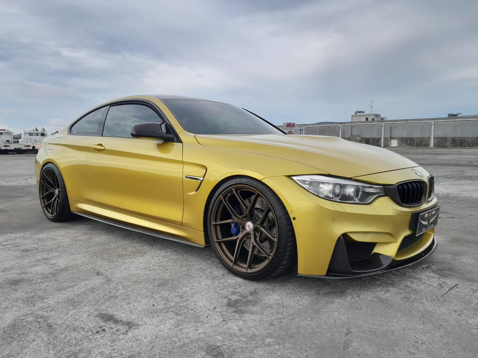 2015 BMW M4 Coupe  3.0 L AT 2015 BMW M4 Coupe  3.0 L AT