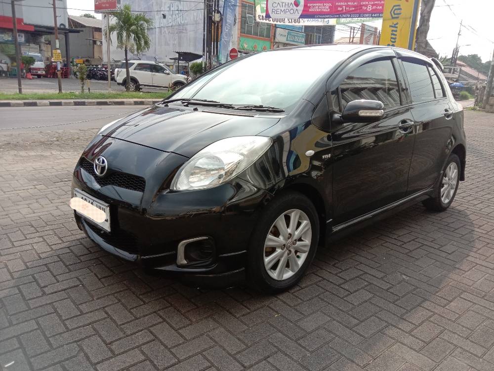 2012 Toyota Yaris E 1.5L AT E 1.5L AT bekas