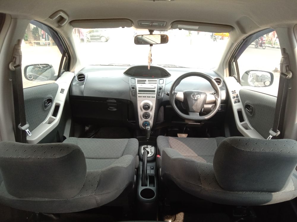 2012 Toyota Yaris E 1.5L AT E 1.5L AT tua