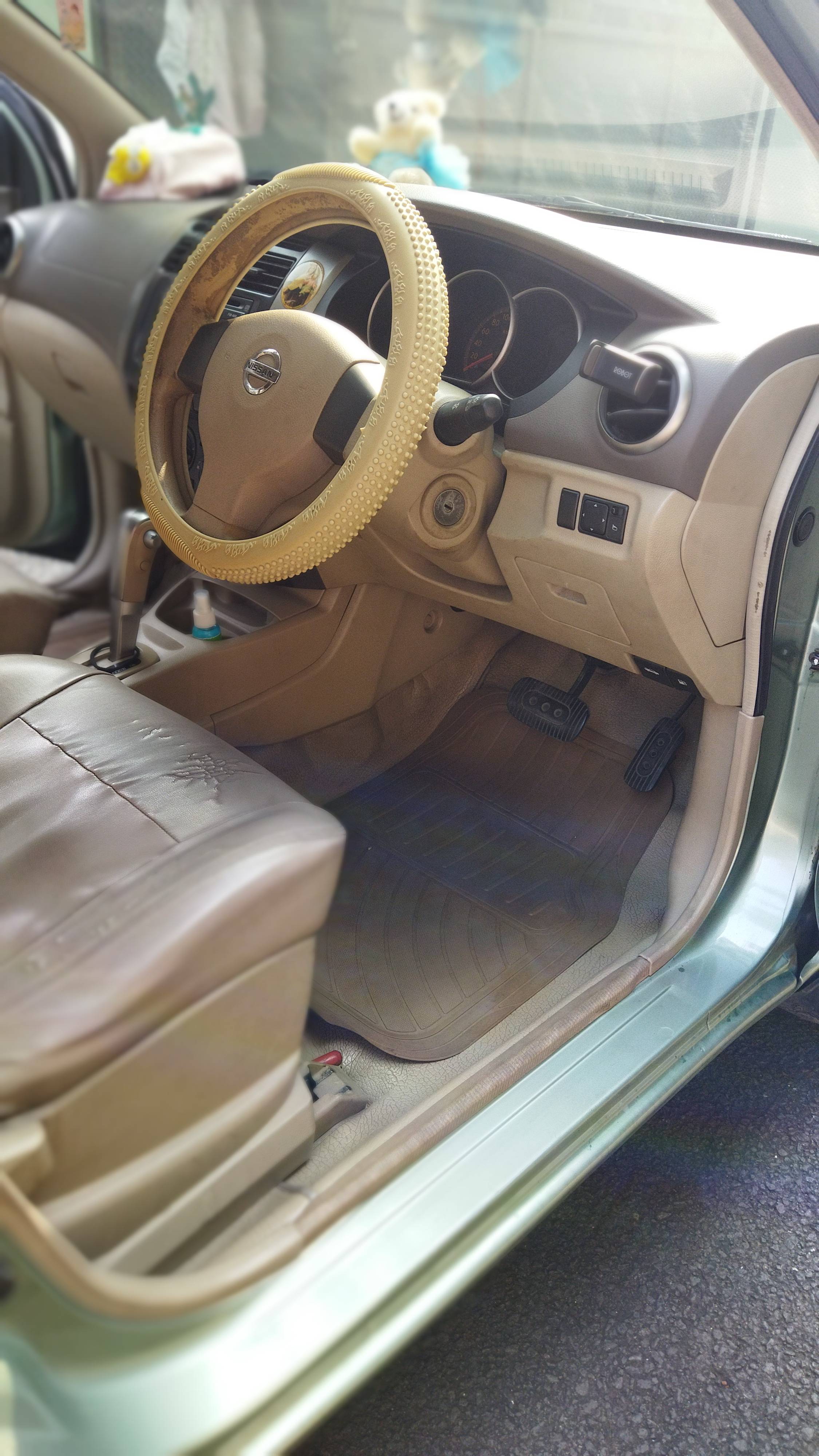 2010 Nissan Grand Livina 2010 Nissan Grand Livina