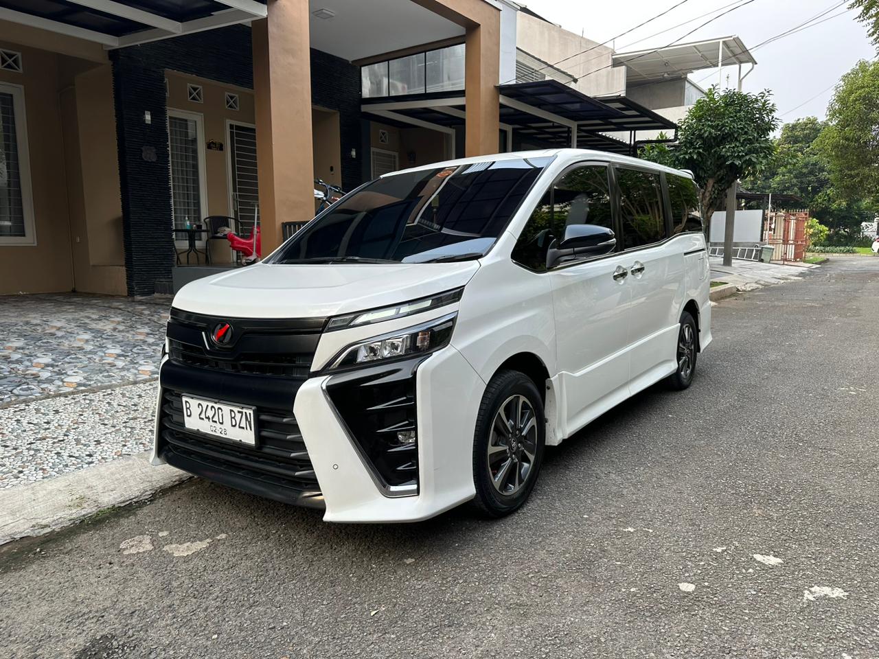 2017 Toyota Voxy 2017 Toyota Voxy