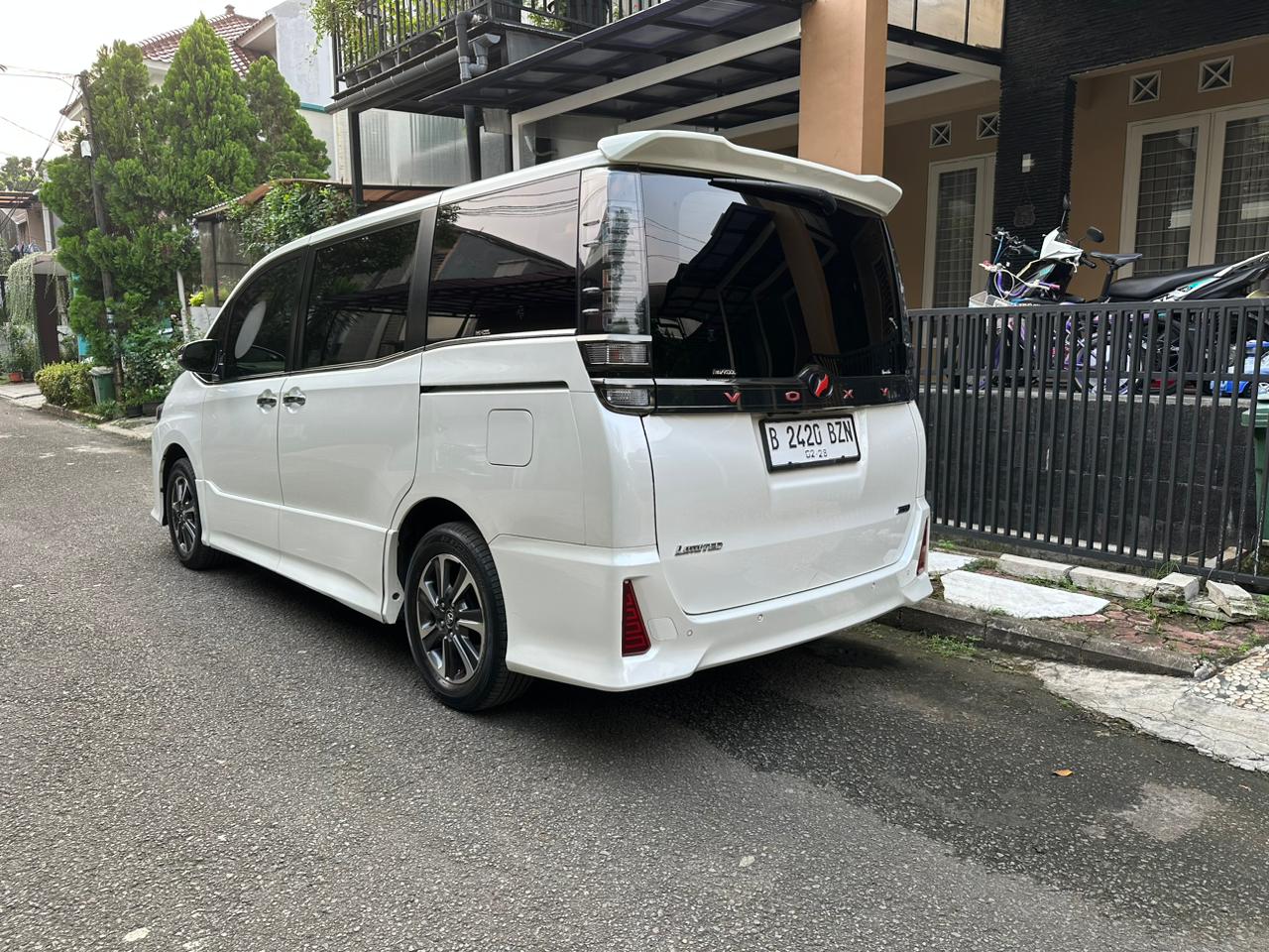 2017 Toyota Voxy 2017 Toyota Voxy