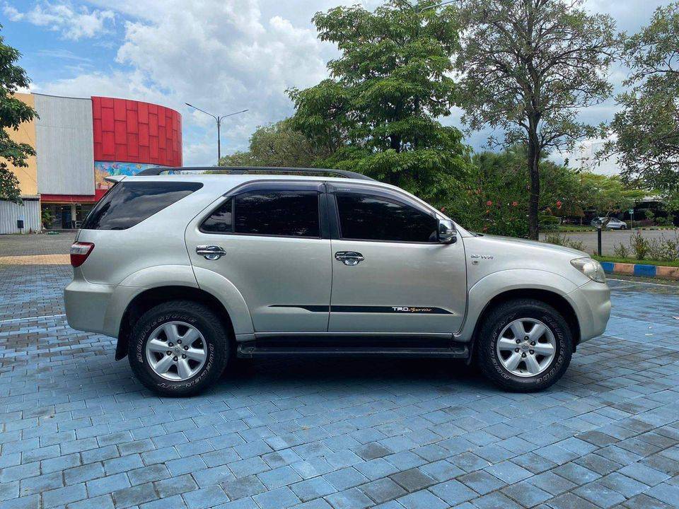 2008 Toyota Fortuner  2.7 G LUX AT 2008 Toyota Fortuner  2.7 G LUX AT