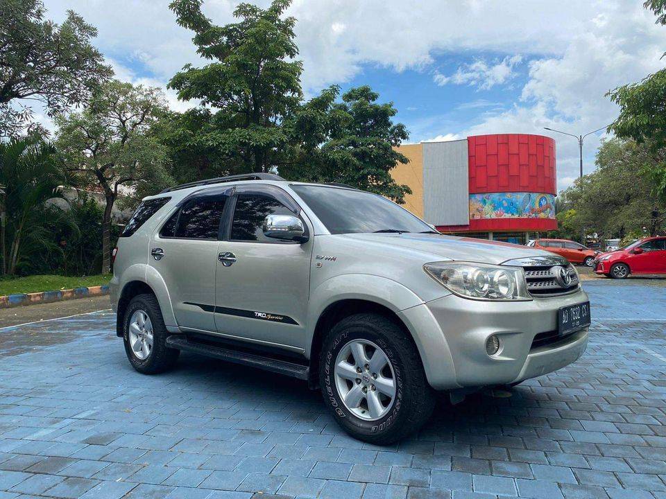 2008 Toyota Fortuner  2.7 G LUX AT 2008 Toyota Fortuner  2.7 G LUX AT