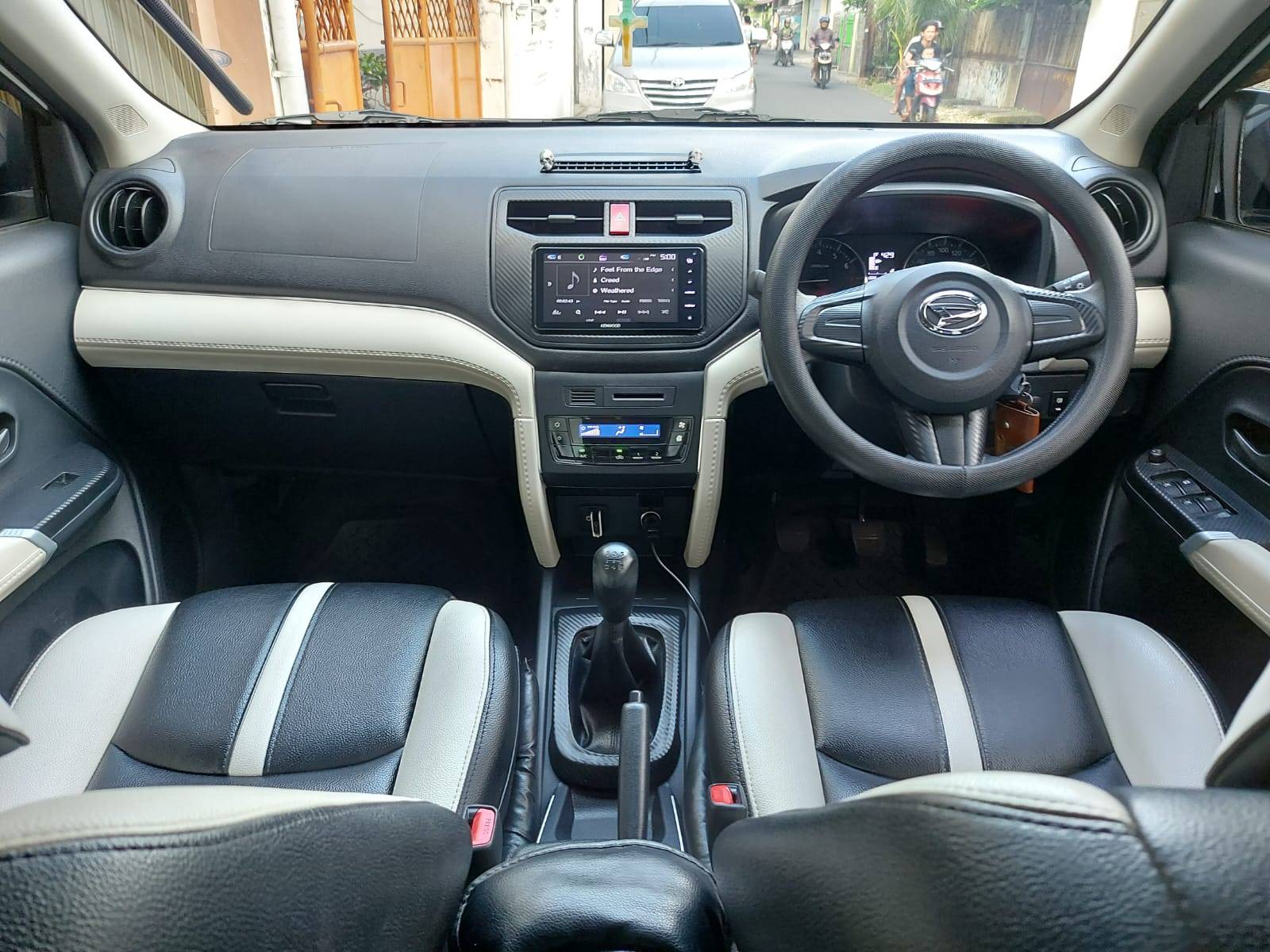 2018 Daihatsu Terios X M/T Deluxe 2018 Daihatsu Terios X M/T Deluxe