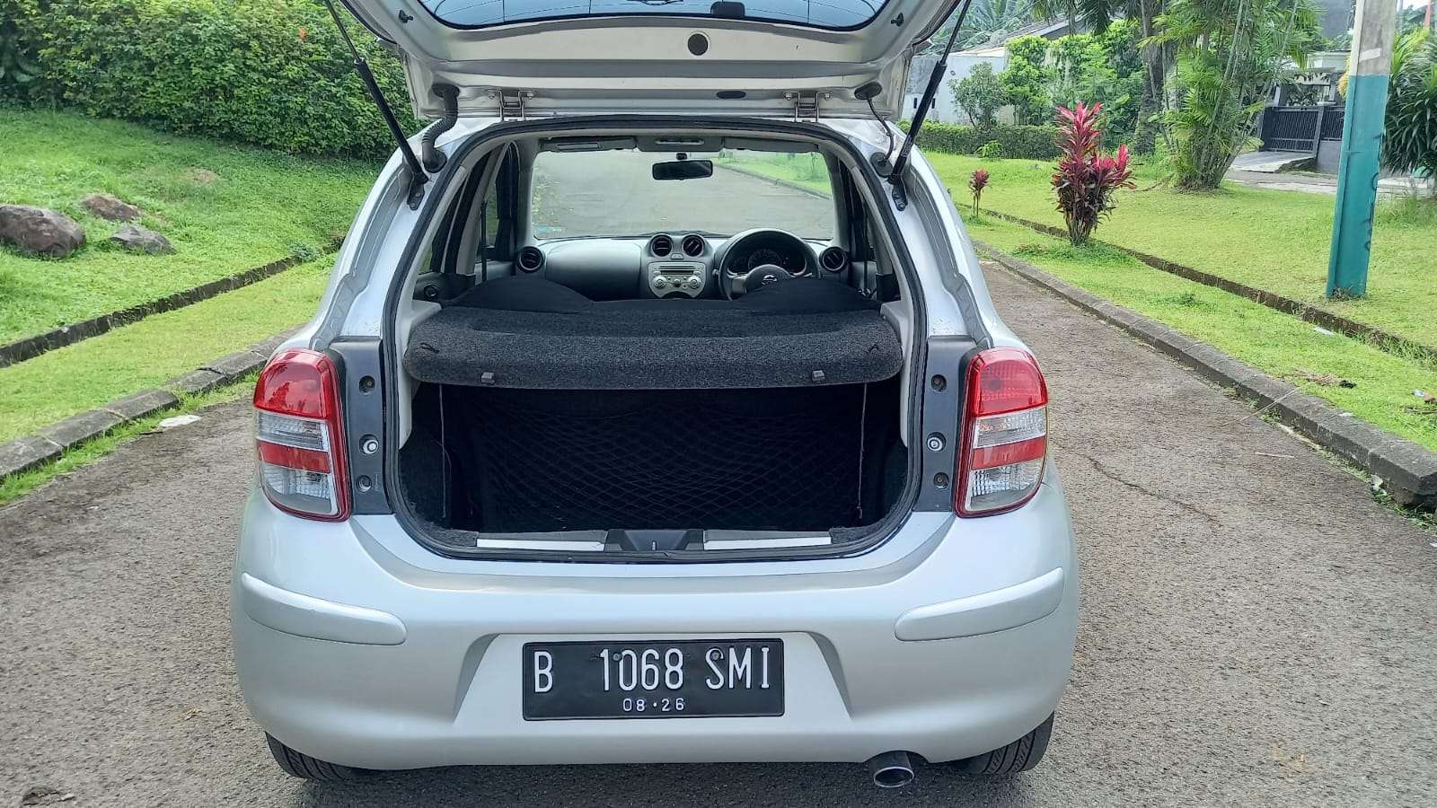 2011 Nissan March  1.2 XS AT 2011 Nissan March  1.2 XS AT