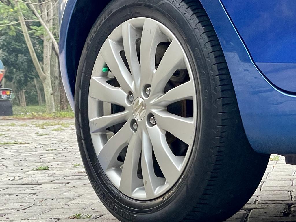 2013 Suzuki Swift 2013 Suzuki Swift