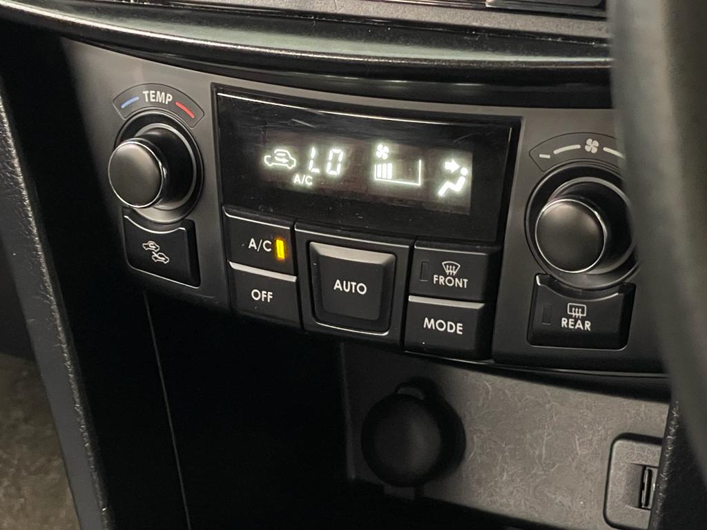 2013 Suzuki Swift 2013 Suzuki Swift