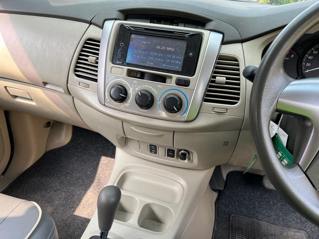 2014 Toyota Innova 2014 Toyota Innova