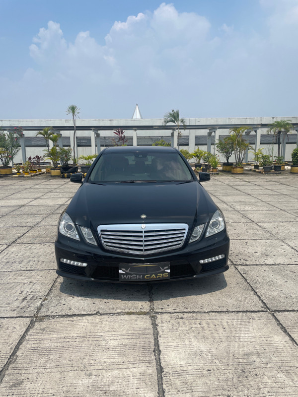 2010 Mercedes Benz E-Class 2010 Mercedes Benz E-Class