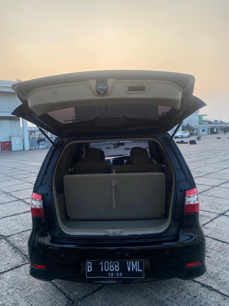 2013 Nissan Grand Livina  1.5 XV AT 2013 Nissan Grand Livina  1.5 XV AT