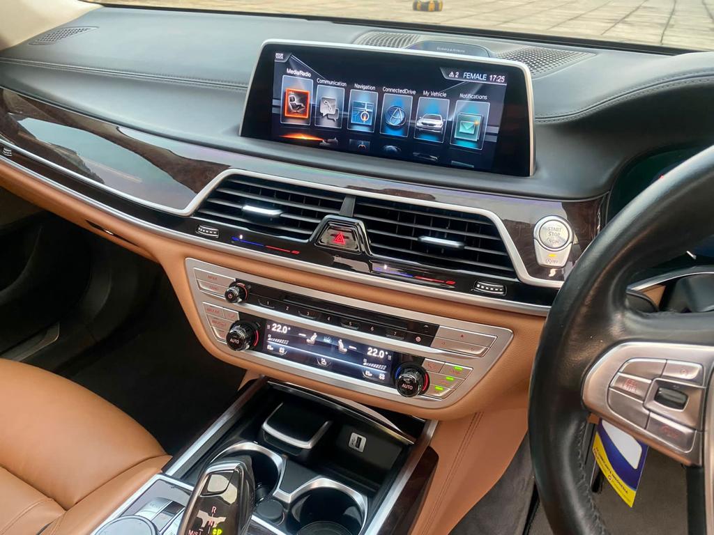 2016 BMW 7 Series Sedan 2016 BMW 7 Series Sedan