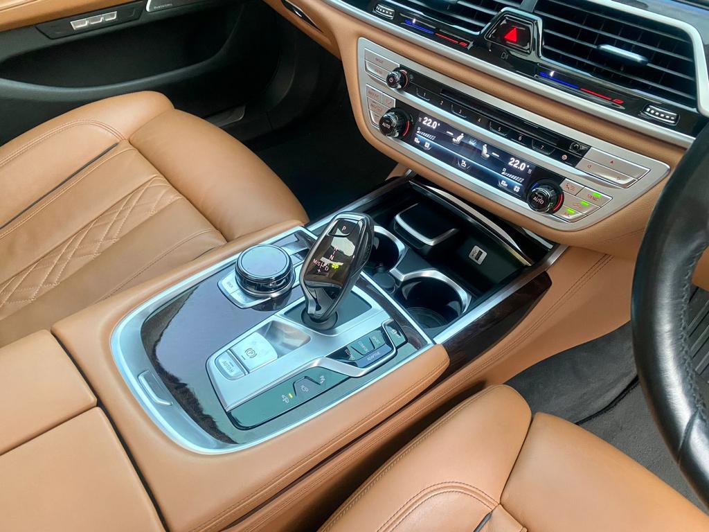 2016 BMW 7 Series Sedan 2016 BMW 7 Series Sedan