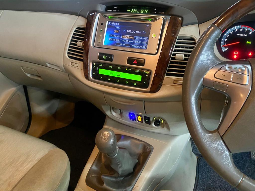 2015 Toyota Kijang Innova 2015 Toyota Kijang Innova