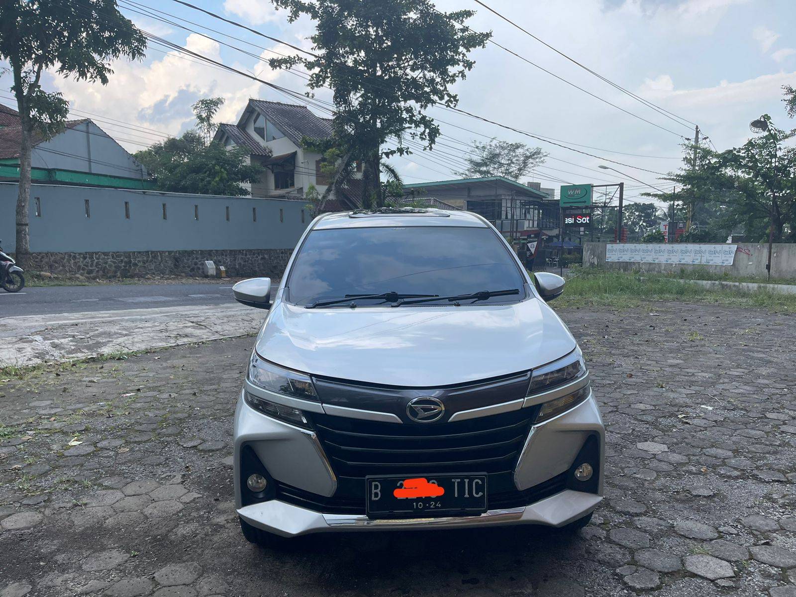 Second Hand 2019 Daihatsu Xenia Second Hand 2019 Daihatsu Xenia