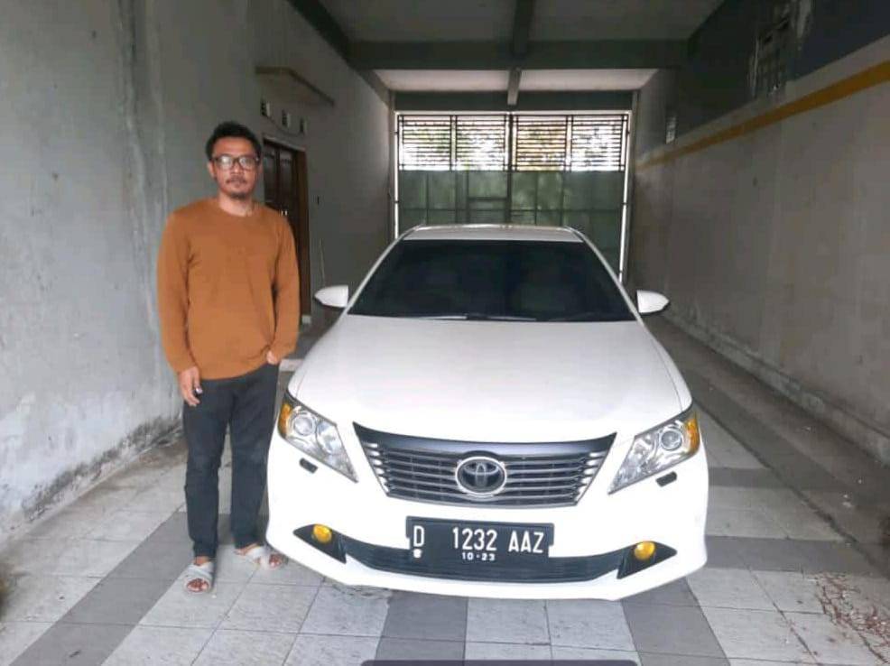 2013 Toyota Camry  2.5 V AT MC 2.5 V AT MC bekas
