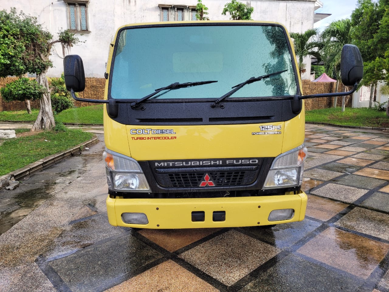 2012 Mitsubishi Colt L300 2012 Mitsubishi Colt L300