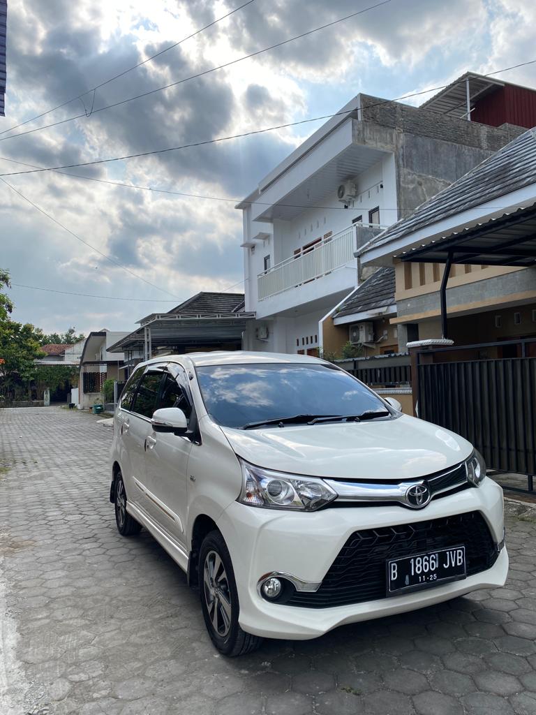 2015 Toyota Avanza Veloz  1.5 AT 2015 Toyota Avanza Veloz  1.5 AT