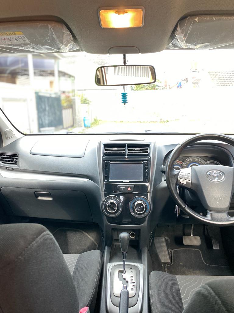 2015 Toyota Avanza Veloz  1.5 AT 2015 Toyota Avanza Veloz  1.5 AT