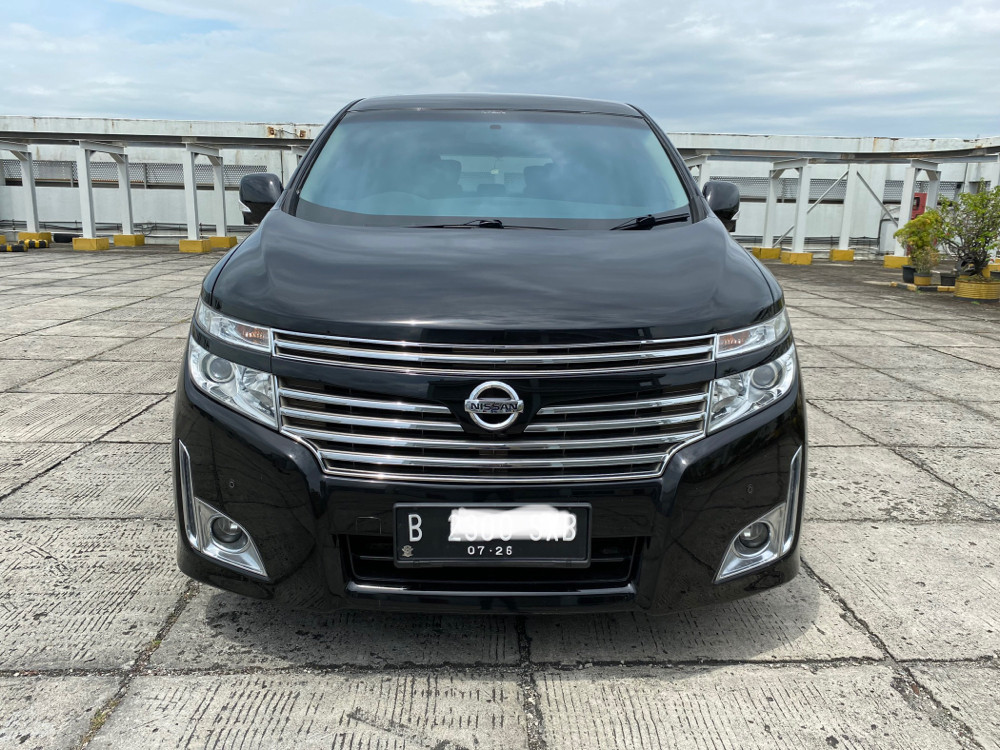 2011 Nissan Elgrand Bekas 2011 Nissan Elgrand Bekas