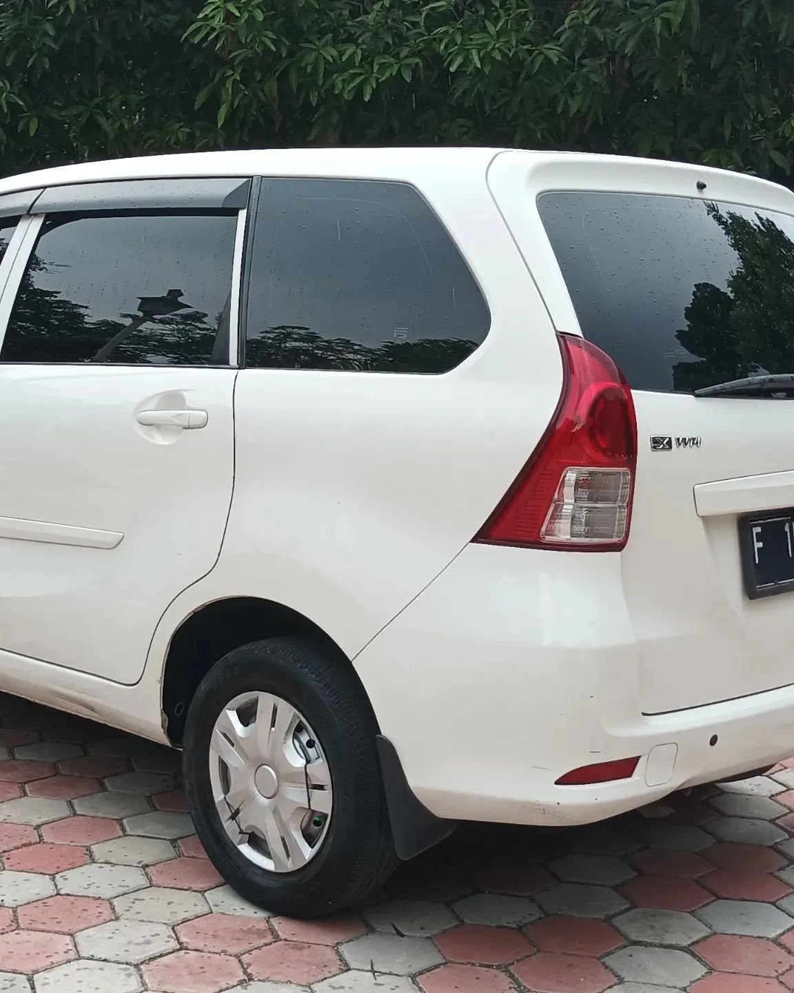 Second Hand 2014 Daihatsu Xenia Second Hand 2014 Daihatsu Xenia