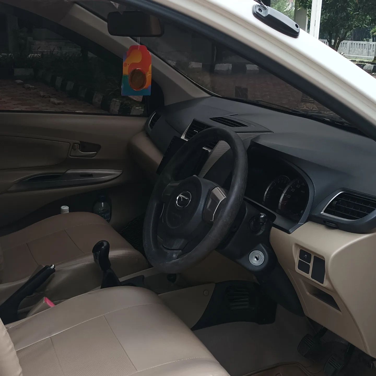 2014 Daihatsu Xenia 2014 Daihatsu Xenia