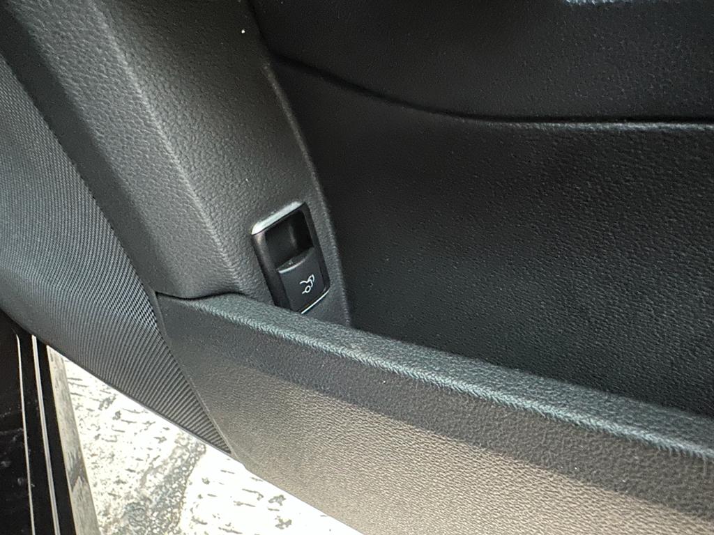 2012 Mercedes Benz E-Class E 300 AVANTGARDE AMG 2012 Mercedes Benz E-Class E 300 AVANTGARDE AMG