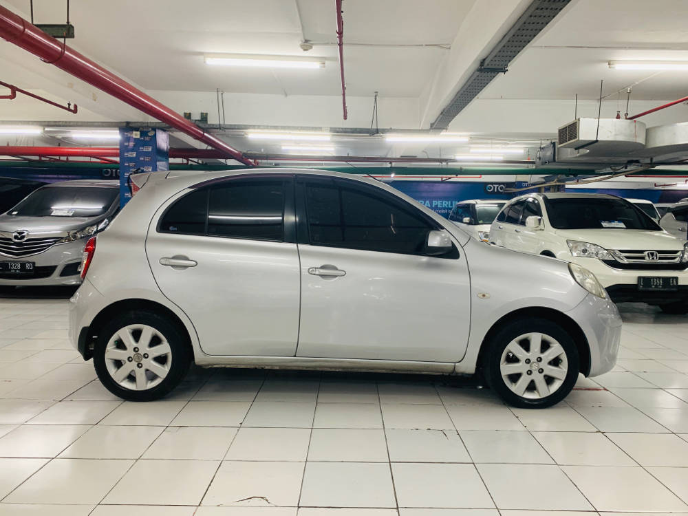 Old 2011 Nissan March  1.2 XS AT 1.2 XS AT