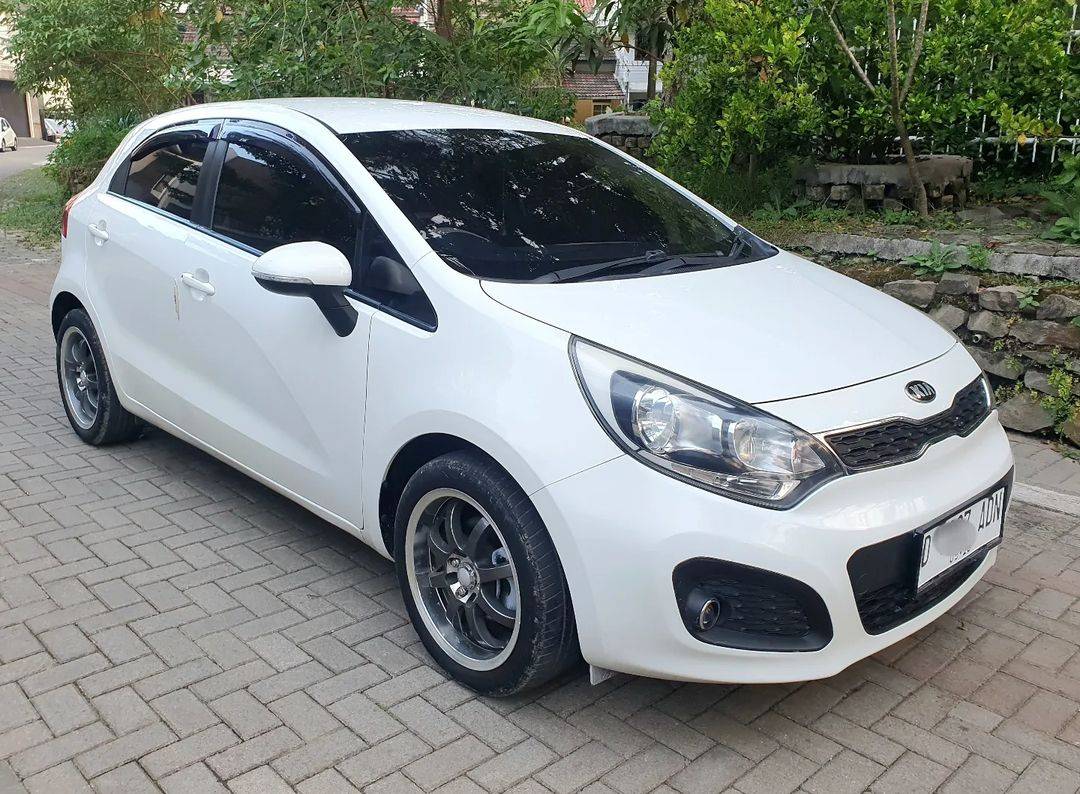 2014 Kia Rio Bekas 2014 Kia Rio Bekas