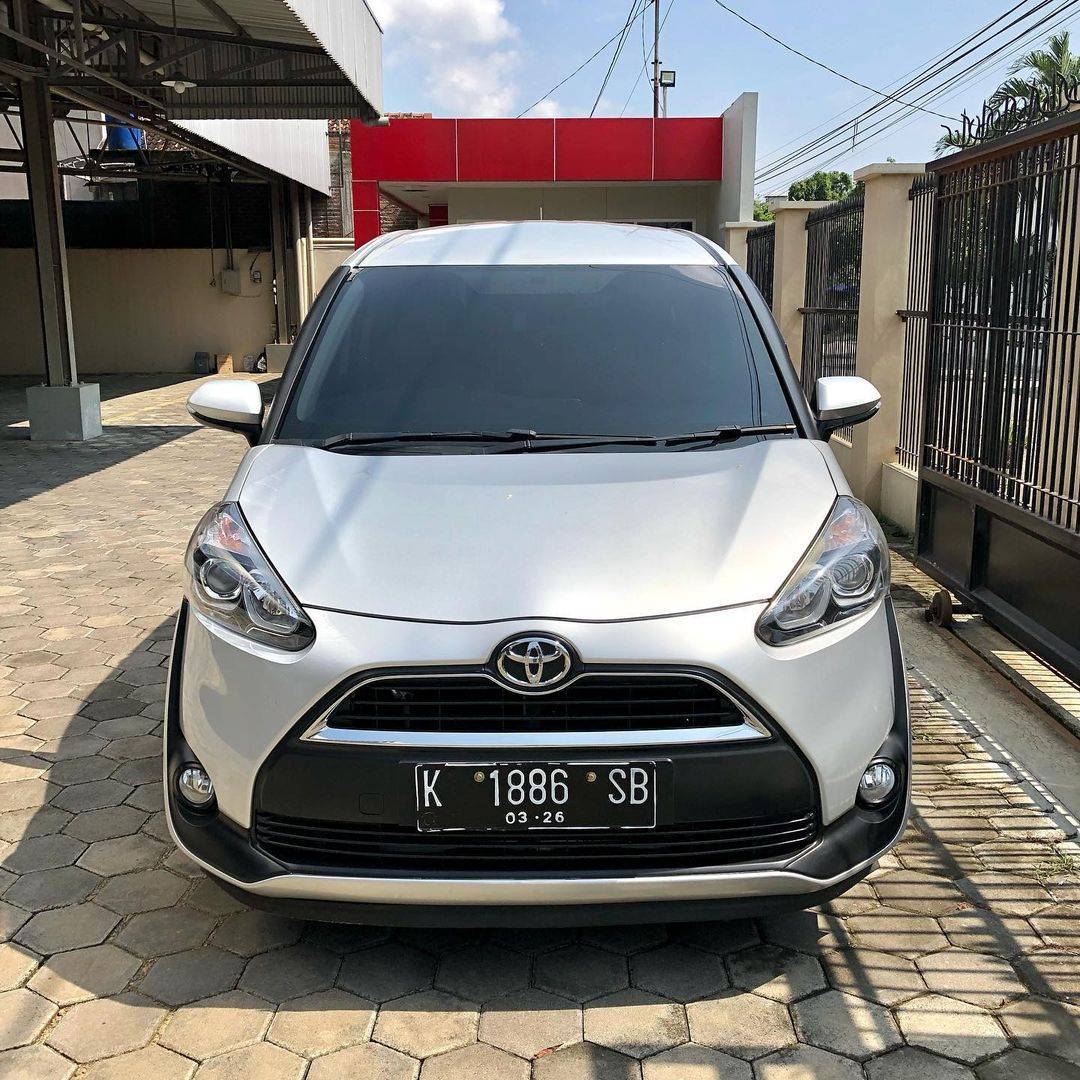 Second Hand 2016 Toyota Sienta V MT