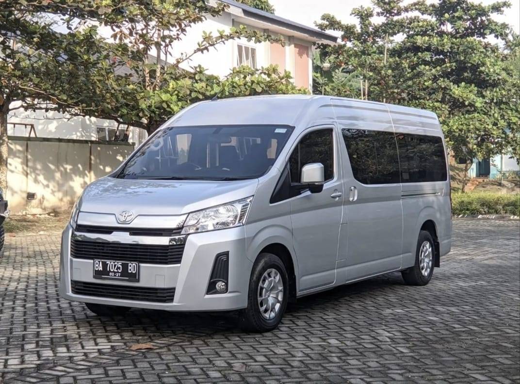 2022 Toyota Hiace Premio Bekas