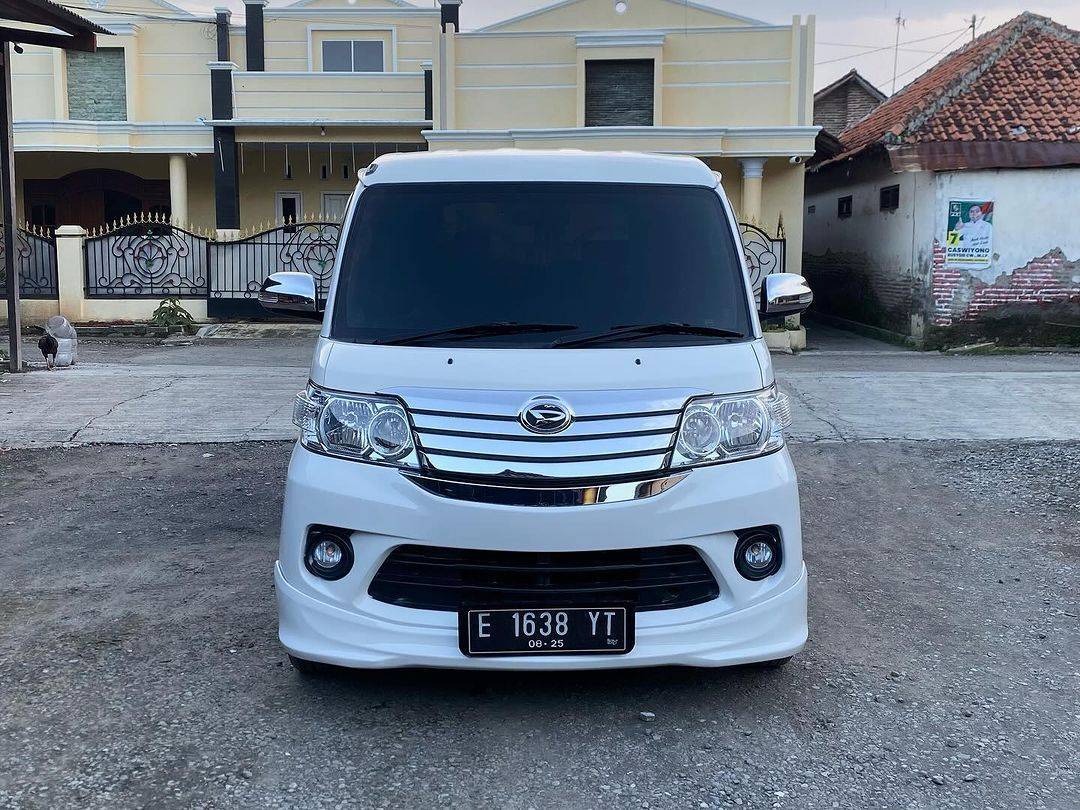 2020 Daihatsu Luxio 1.5L X AT STD Bekas