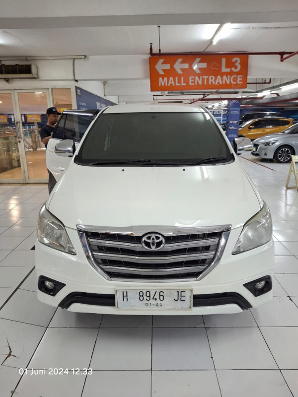 2013 Toyota Innova 2013 Toyota Innova