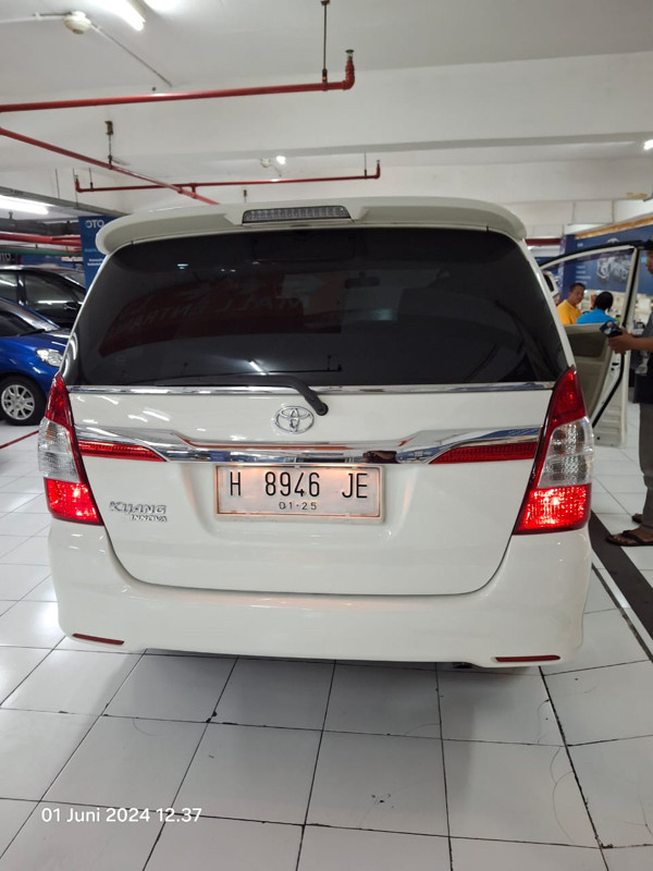 2013 Toyota Innova 2013 Toyota Innova