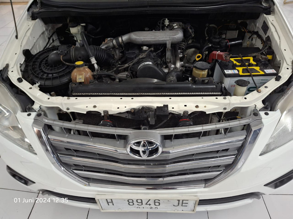 2013 Toyota Innova 2013 Toyota Innova