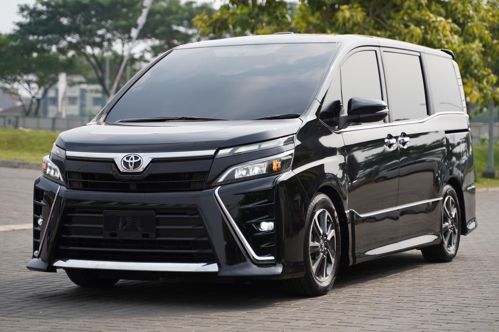 Second Hand 2018 Toyota Voxy 2.0 CVT Second Hand 2018 Toyota Voxy 2.0 CVT